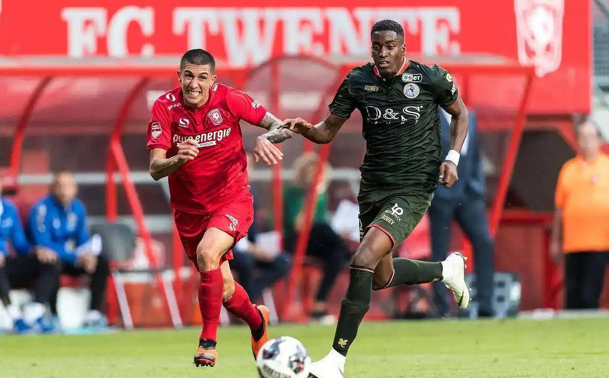 场上精彩对 场上精彩对