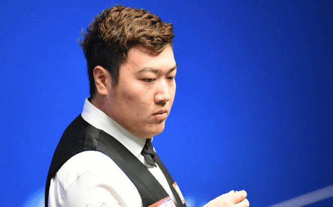 在赛后的采 在赛后的采